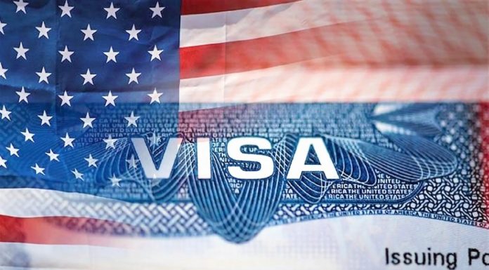 Trump yönetimi ABD büyükelçiliklerine öğrenci vize işlemlerinin durdurulmasını emretti.