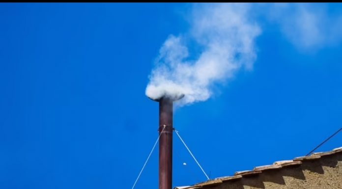 Yeni Papa seçildi. İsmi daha sonra açıklanacak.