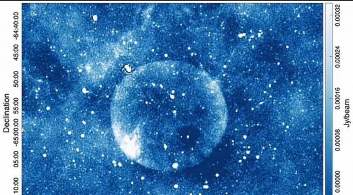 Bilim insanları, derin uzaydan radyo sinyalleri yayan mükemmel bir gök cismi keşfetti.