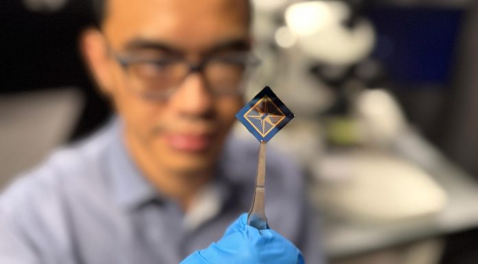 O küçücük bir çip: Göz gibi görüyor, beyin gibi düşünüyor ve anında hatırlayabiliyor.