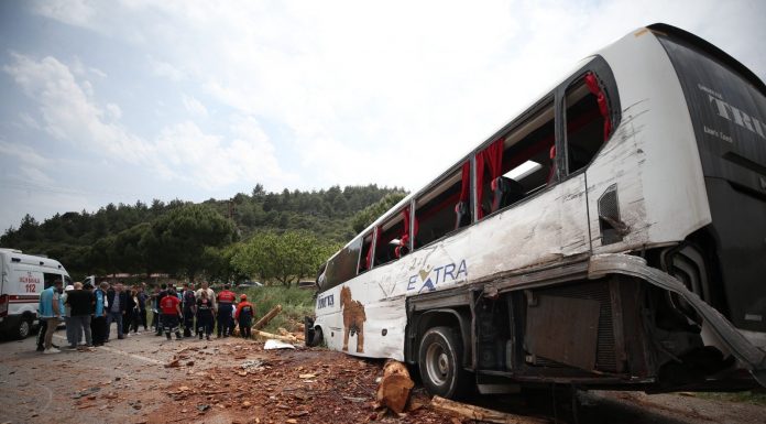 Çanakkale’deki trafik kazasında can kaybı 8’e yükseldi.