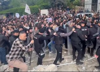 🎥“Evlilikle ilgili şeriatımız İslam’ın yaş haddi yoktur” demişti. İslamcı yazar Nurettin Yıldız’a Boğaziçi’nde protesto; 97 öğrenci gözaltında