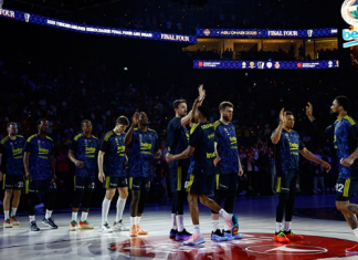 EuroLeague Final-Four’da son şampiyon Ergin Ataman’ın Panathinaikos’unu deviren Fenerbahçe Beko finalde