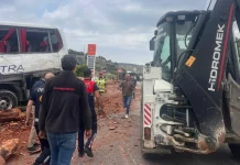 Çanakkale’de zincirleme kaza :4 kişi hayatını kaybetti. Yaralılar var.