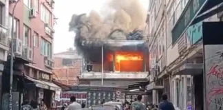 Kadıköy’de Rexx sineması yanıyor!