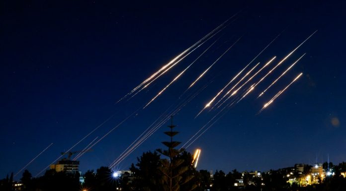 Dün gece: İran’ın İsrail’e yönelik saldırılarında en az 10 ölü ve 200 yaralı var!