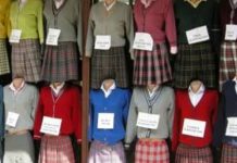 Milli Eğitim Bakanı Yusuf Tekin; her okulun kendi kıyafetini tanımlayacaklarını belirtti.