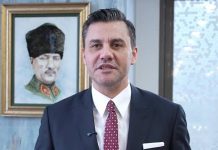 Başhekim Prof. Dr. İsmet Topçu, “Hayatta kalma mücadelesi devam ediyor. Şu aşamada uyandırmayı düşünmüyoruz”