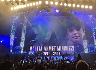 🎥Guns N’ Roses’in İstanbul konserinde Ahmet Minguzzi unutulmadı