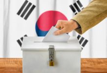 Güney Kore görevden alınan devlet başkanı yerine seçim yapılıyor. Liberal aday önde.