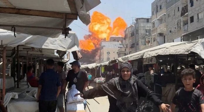 “Cambaza bak” oyunu gibi… Dünya İran-İsrail savaşını izlerken Gazze’de insani yardım arayan 549 kişi öldürüldü.