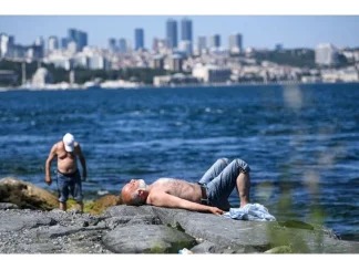 İstanbul’da sıcaklıklar mevsim normallerinin üzerine çıkacak; 35 dereceyi bulacak.
