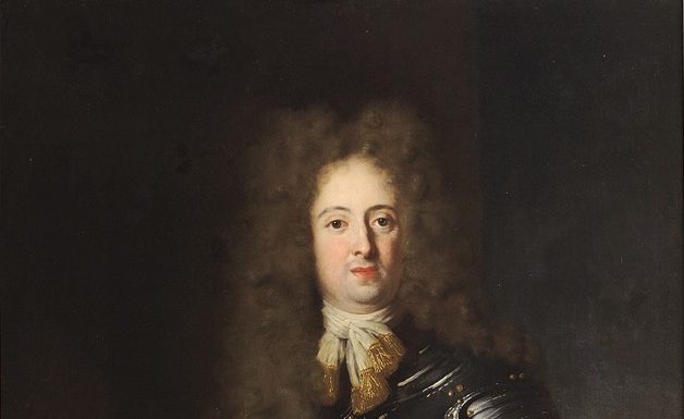 Selfie çekilmek isterken 300 yıllık tabloyu yırttı!