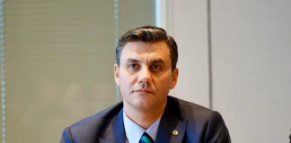 Manisa Büyükşehir Belediye Başkanı Ferdi Zeyrek hastaneye kaldırıldı. Durumu ağır.