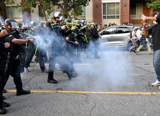 Eylemler 10 kente daha yayıldı! Los Angeles’ta kısmî sokağa çıkma yasağı ilan edildi! Toplu tutuklamalar başladı.