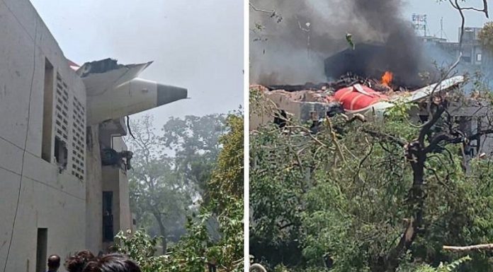 Hindistan’da uçak faciası 204 ölü, 41 yaralı!