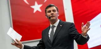 Manisa Büyükşehir Belediye Başkanı Ferdi Zeyrek’e elektrik çarptı. Durumu ağır