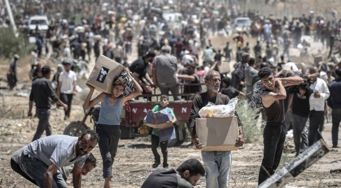 “Gazze’de insani yardım bahanesiyle soykırım yapılıyor”. Bölgede bir günde yaklaşık 100 Filistinli öldürüldü; yarısı yardım beklerken can verdi.