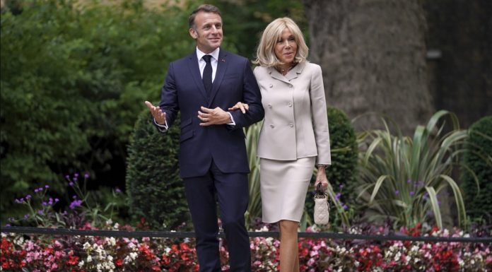 “Brigitte Macron erkek” iddiasına karşı dava açıldı.