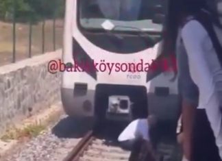 📽️ Makinist raylara düşen kediyi kurtarmak için treni durdurdu, raylara indi