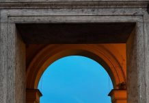 EFE/ Müzisyen /“Şehrin Işıkları”/Aidiyet, Özlem/ Pişmanlık /SÖYLEŞİ