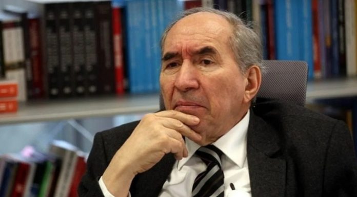 Gazeteci ve yazar; siyaset insanı Altan Öymen hayatını kaybetti.