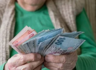 Yargıtay: Bankalar, ödenmeyen tüketici kredisi nedeniyle emekli maaşını bloke edebilecek