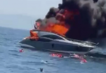 Kınalıada açıklarında teknede yangın. İçerisinde çok sayıda insan var