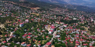 20 bin nüfus, 450 bine ulaştı. Sıcaklar tavan yapınca herkes o ilçeye koştu