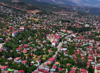 20 bin nüfus, 450 bine ulaştı. Sıcaklar tavan yapınca herkes o ilçeye koştu