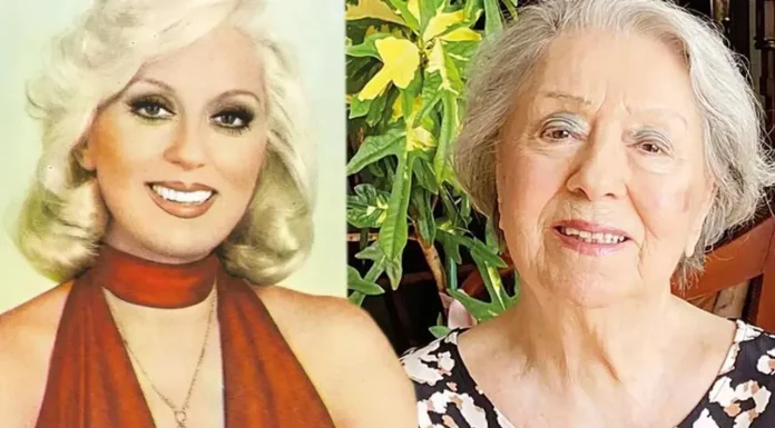 📽️Şarkıcı ve sinema oyuncusu Rüçhan Çamay, 94 yaşında hayatını kaybetti.