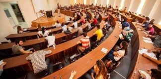 Resmi gazete yayımlandı. Bazı fakülte ve yüksek okullar kapatıldı, bazılarının adı değişti