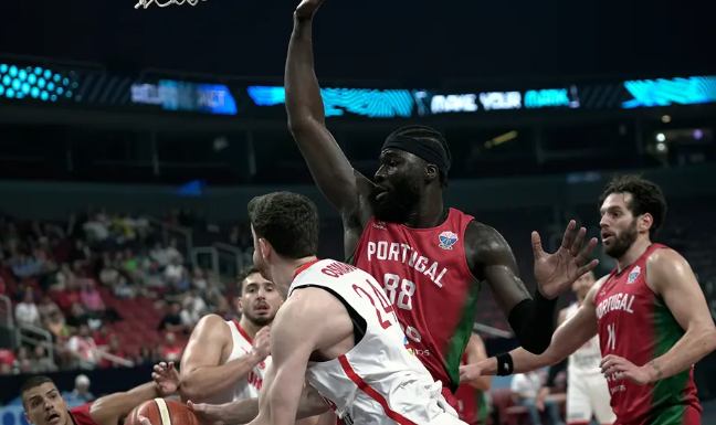 12 Dev Adam’dan bayramı hediyesi. Portekiz’i farklı yendi, son 16’yı garantiledi