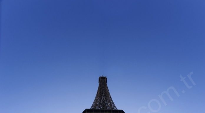 Paris’teki Eyfel Kulesi, sıcak yaz günlerinde uzuyor!