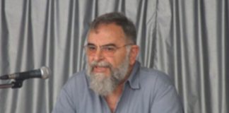 Siyaset bilimci ve tarihçi profesör Mete Tunçay hayatını kaybetti.