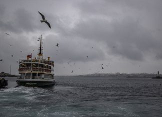 Kuvvetli rüzgar ve kısa süreli fırtına nedeniyle İstanbul da dahil olmak üzere 13 il için sarı kodlu fırtına uyarısı yayımlandı.