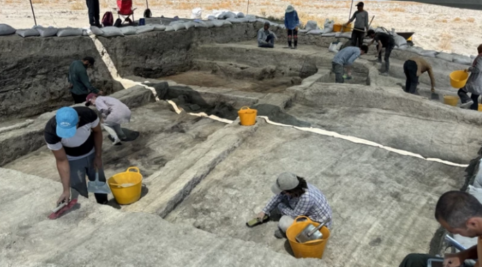 Konya’da tarih fışkırdı; 4 bin yıllık mühür, 3 bin 700 yıllık maymun kalıntıları, 2 bin yıllık kalem…