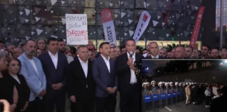 İstanbul’da CHP İl binasına abluka