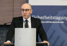 Bu bir ilk. Alman İç İstihbaratı’nın başında bir Türk