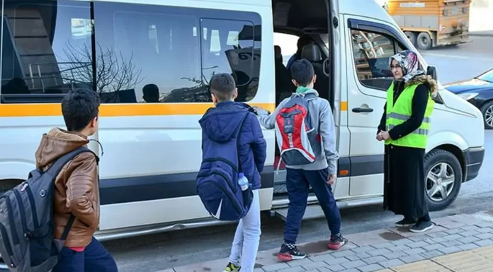 İstanbul’da okul servislerine iç ve dış kamera takılması zorunlu hale getirildi