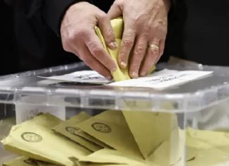 ‘Mühürsüz oylar’ın geçerli sayıldığı referandum iptali için bir partiden daha başvuru