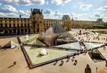 Louvre Müzesi soyuldu!