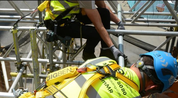 Sarı yelek, Louvre Müzesi soygununda da aldattı.