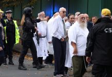 İngiltere’de sinegoga saldırı. 2 kişi öldü, üç kişi ağır yaralandı.