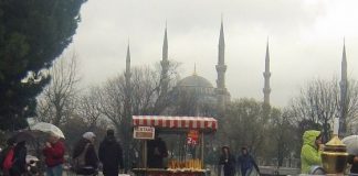 İstanbul: Bu gece başlıyor, 3 gün sürecek: Kuvvetli sağanak ve lodos.