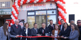 ‘Kent Lokantası’ndan sonra Türkiye’nin ilk ‘Kent Berberi’ açıldı