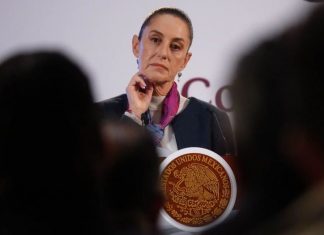 🎥 Meksika Devlet Başkanı Claudia’a elli, sarılmalı, öpmeli taciz!