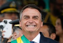 Brezilya eski devlet başkanı Bolsonaro, ev hapsindeyken gözaltına alındı.