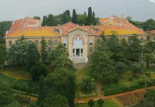 Tom Barrack açıklamış. Heybeliada Ruhban Okulu’nun açılacağı tarihi Yunan basını duyurdu