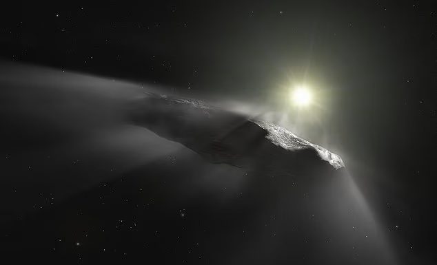 3I/ATLAS, Güneş’in arkasında kaybolmasının ardından ilk kez görüldü. Güneş’ ten yakıt almış gibi çok daha parlak.